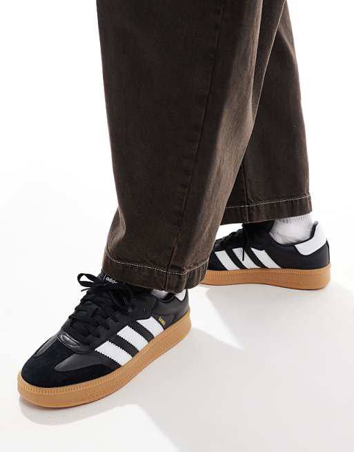 Adidas basket samba noir stylées, confortables.